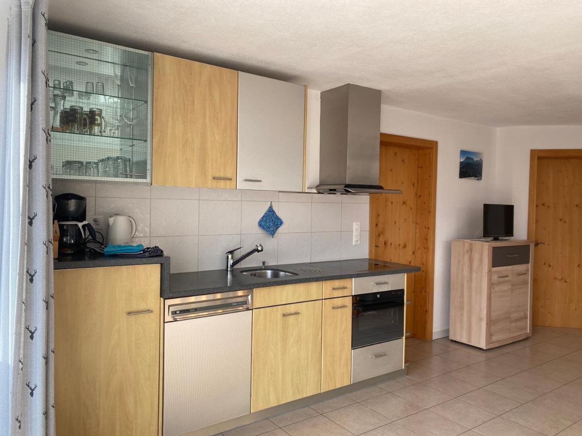 Ferienwohnung In Tschlin Mit Panoramablick Bagian luar foto