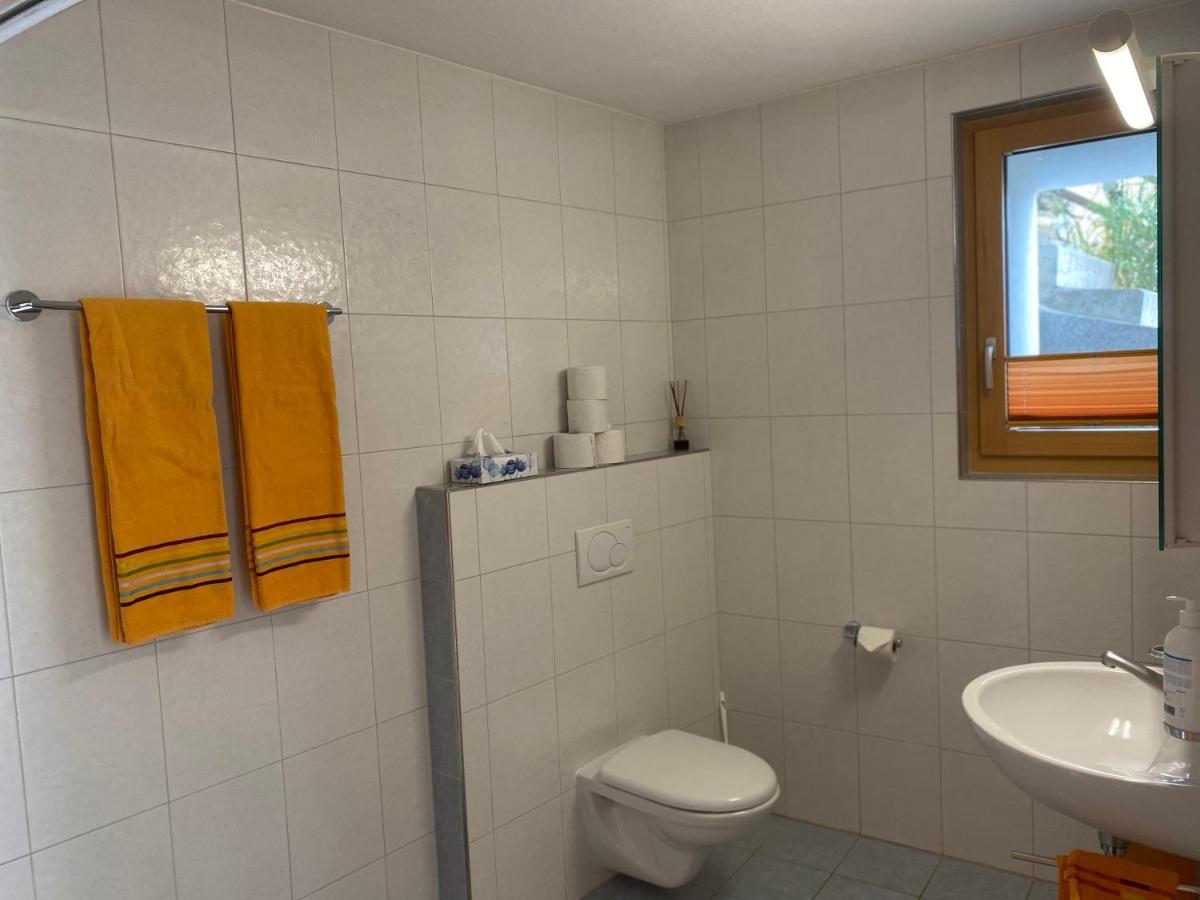 Ferienwohnung In Tschlin Mit Panoramablick Bagian luar foto